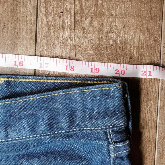 Levi's 501 Men's Original Fit Button Fly Medium Wash Blue Jeans 42x32 - Picture 10 of 12